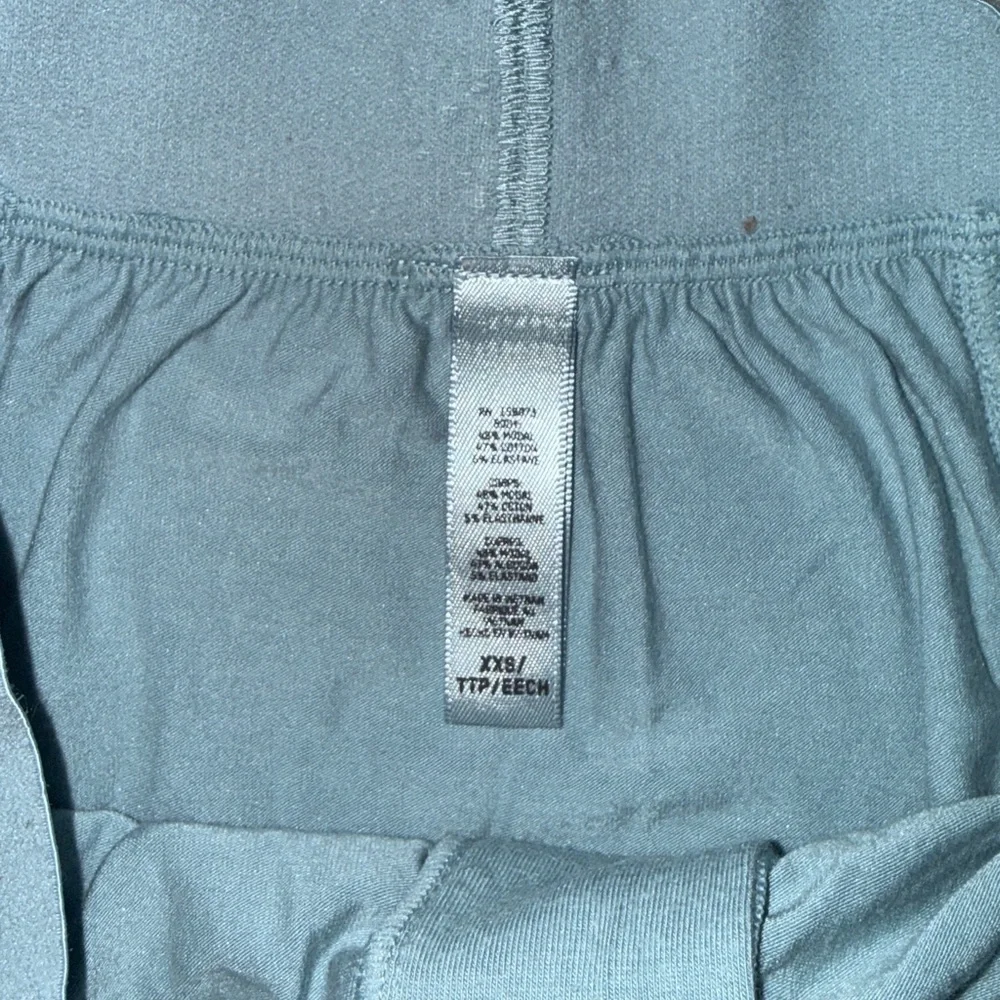 SKIMS cotton loose boxers - Picture 2 of 3